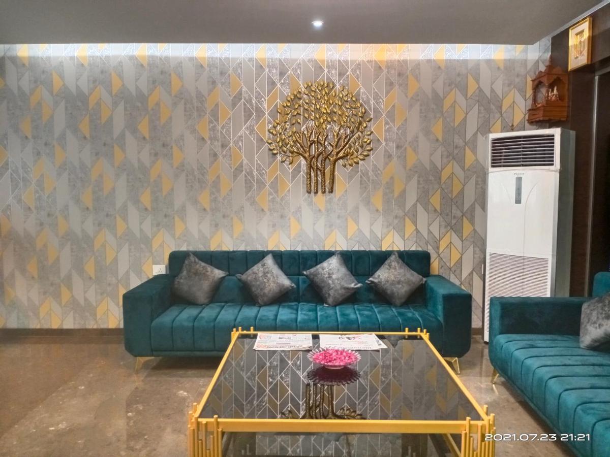 Hotel Royal Livin Варанаси Экстерьер фото