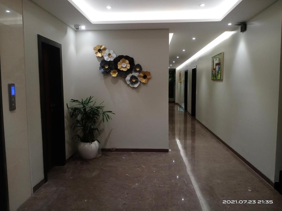 Hotel Royal Livin Варанаси Экстерьер фото