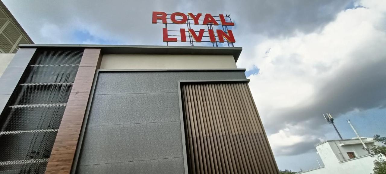 Hotel Royal Livin Варанаси Экстерьер фото