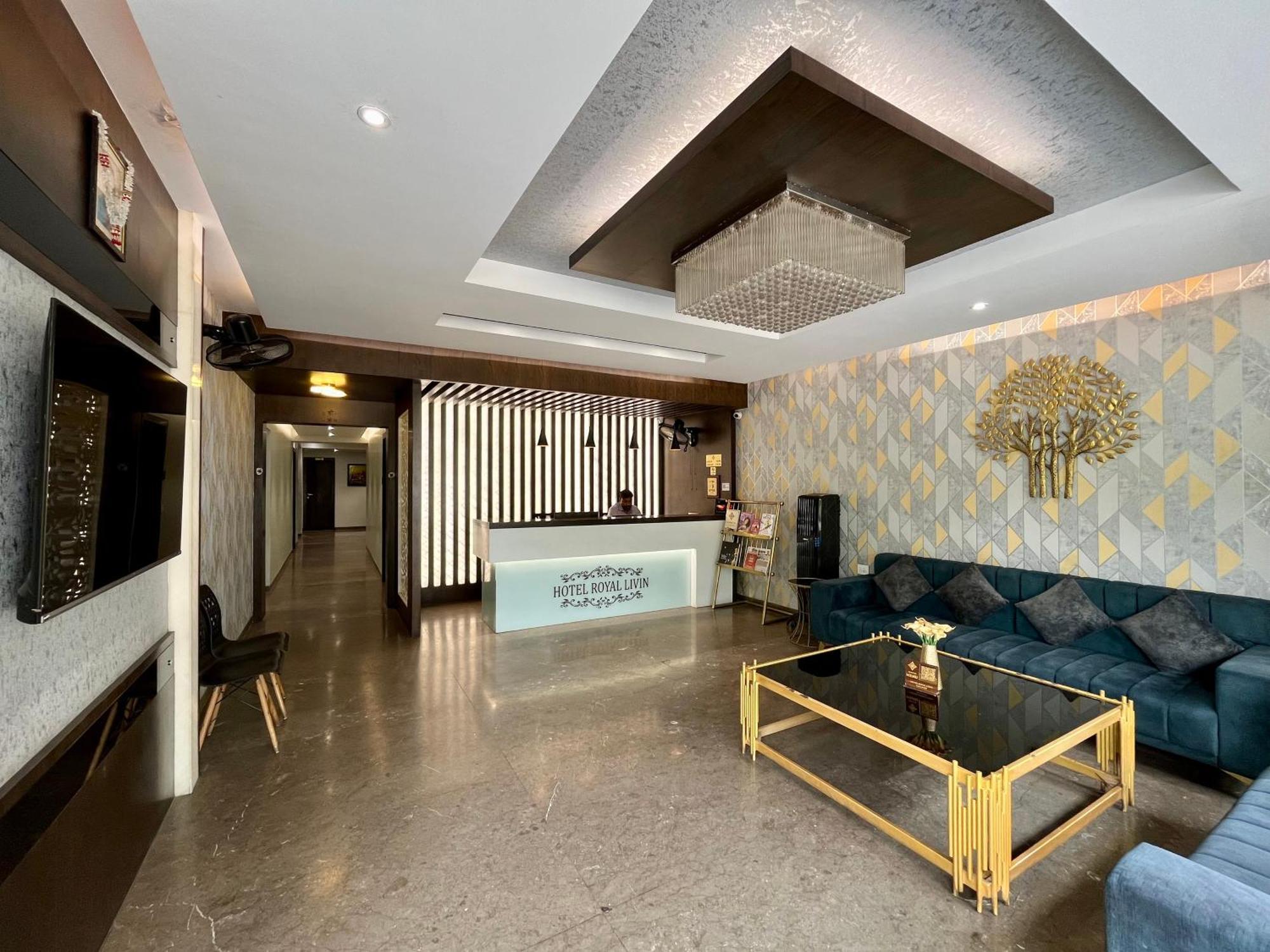 Hotel Royal Livin Варанаси Экстерьер фото